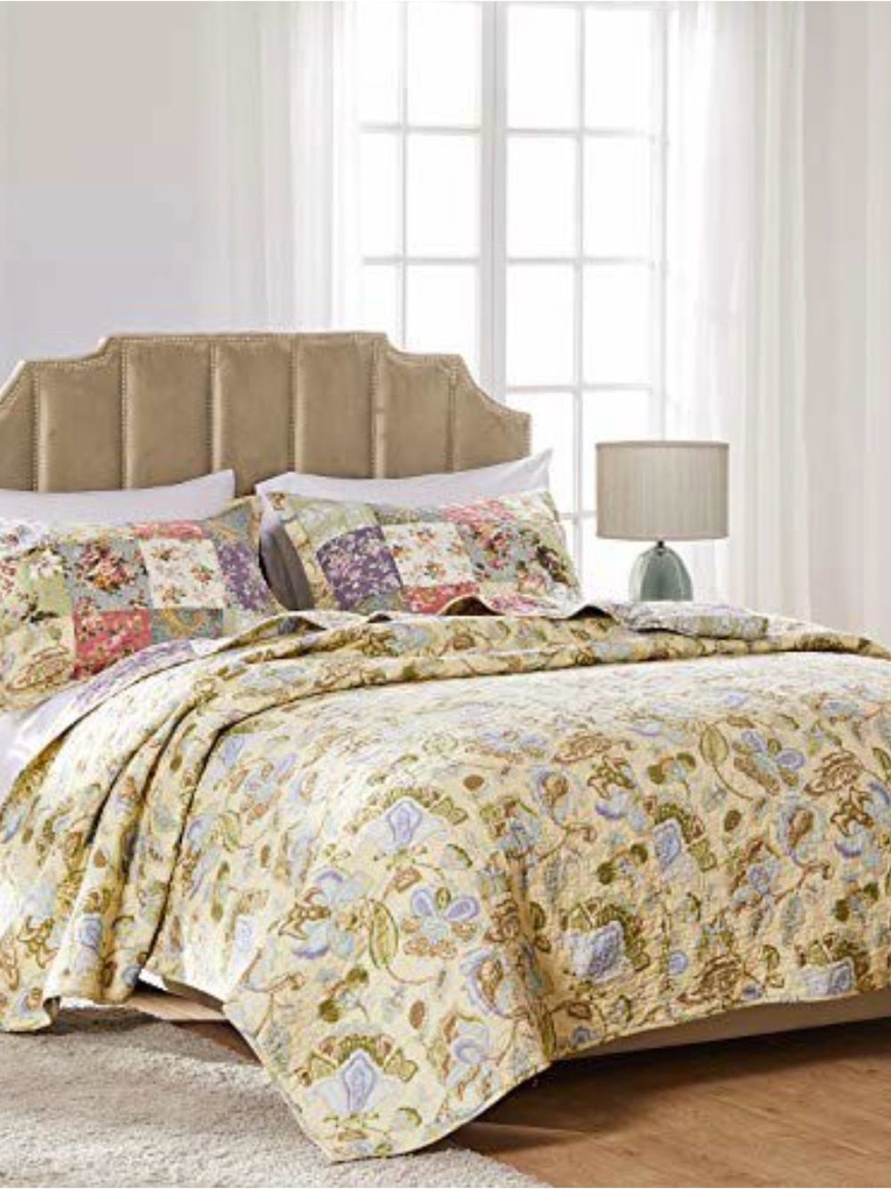 Patchwork Floral Quilt Set in Multi-Color - Picture 3 of 4